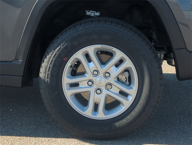 Thumbnail: 2025 Jeep Grand Cherokee - 8