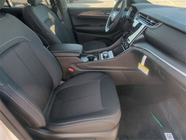 Thumbnail: 2025 Jeep Grand Cherokee - 11