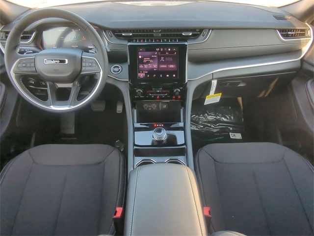 Thumbnail: 2025 Jeep Grand Cherokee - 9