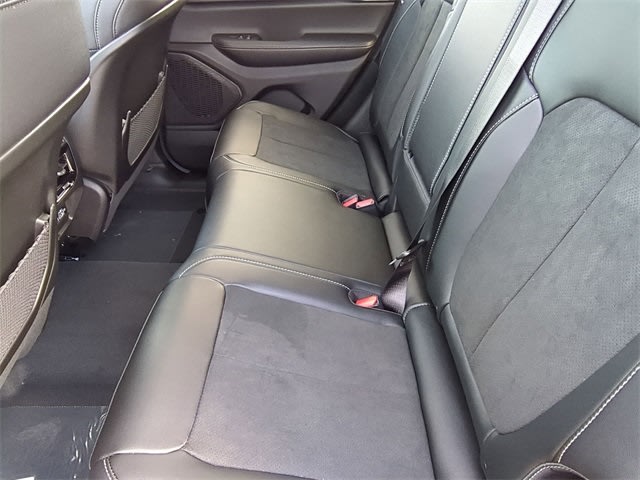 Thumbnail: 2025 Jeep Grand Cherokee - 13