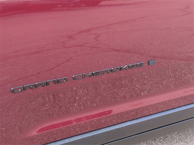 Thumbnail: 2025 Jeep Grand Cherokee - 25