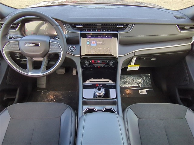 Thumbnail: 2025 Jeep Grand Cherokee - 10