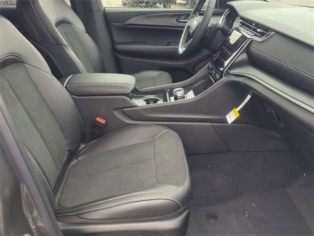 Thumbnail: 2025 Jeep Grand Cherokee - 11