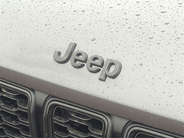 Thumbnail: 2025 Jeep Grand Cherokee - 7