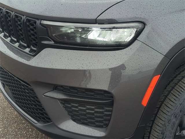 Thumbnail: 2025 Jeep Grand Cherokee - 24