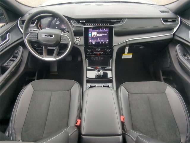 Thumbnail: 2025 Jeep Grand Cherokee - 9