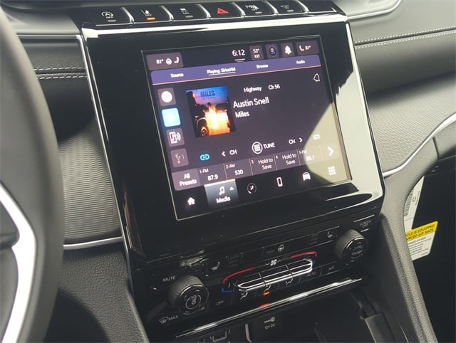 Thumbnail: 2025 Jeep Grand Cherokee - 14