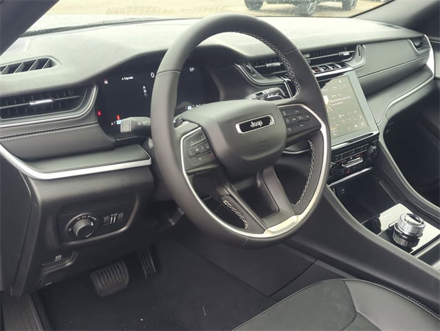 Thumbnail: 2025 Jeep Grand Cherokee - 2