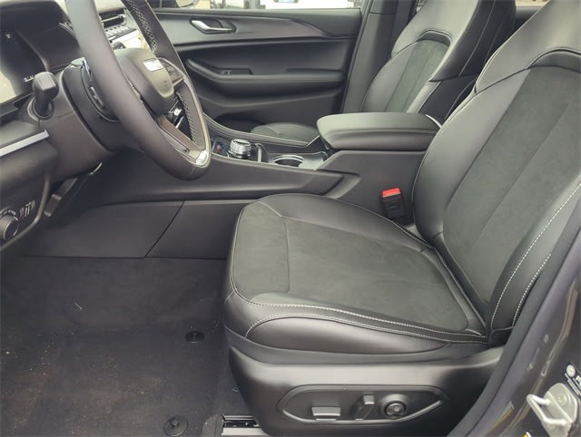 Thumbnail: 2025 Jeep Grand Cherokee - 10