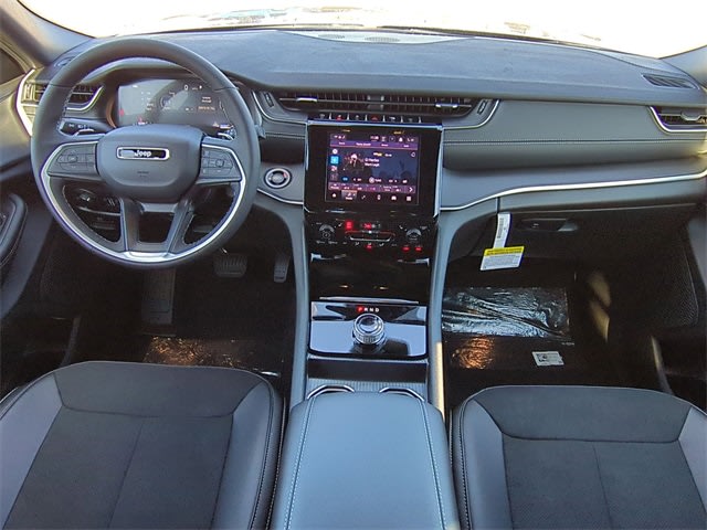 Thumbnail: 2025 Jeep Grand Cherokee - 10