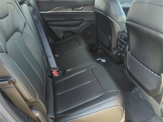 Thumbnail: 2025 Jeep Grand Cherokee - 27