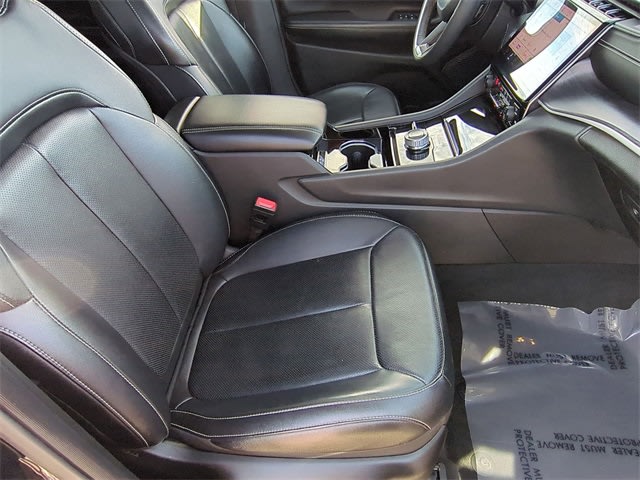 Thumbnail: 2023 Jeep Grand Cherokee - 12