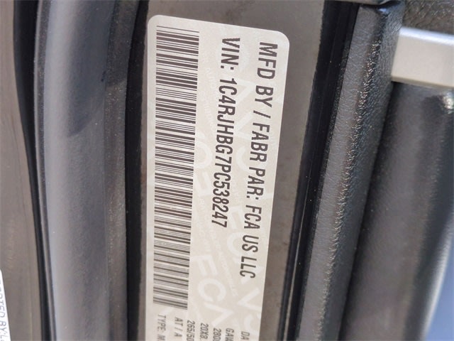 Thumbnail: 2023 Jeep Grand Cherokee - 20