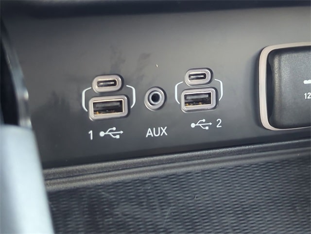 Thumbnail: 2025 Jeep Grand Cherokee - 38