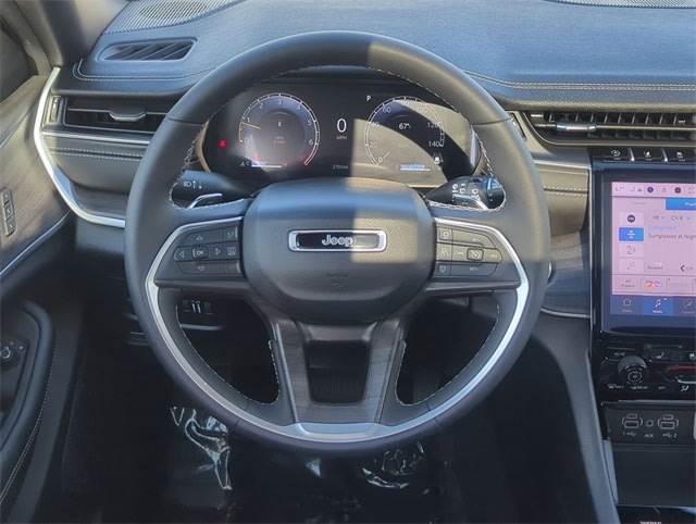 Thumbnail: 2025 Jeep Grand Cherokee - 14