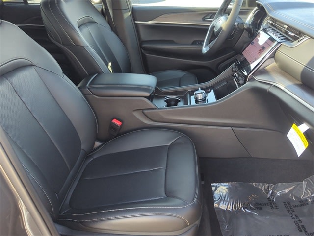 Thumbnail: 2025 Jeep Grand Cherokee - 12