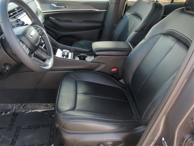 Thumbnail: 2025 Jeep Grand Cherokee - 11