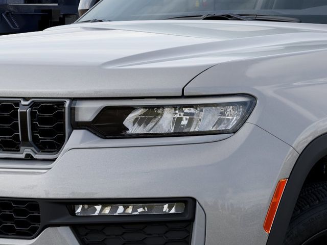 Thumbnail: 2026 Jeep Grand Cherokee - 16
