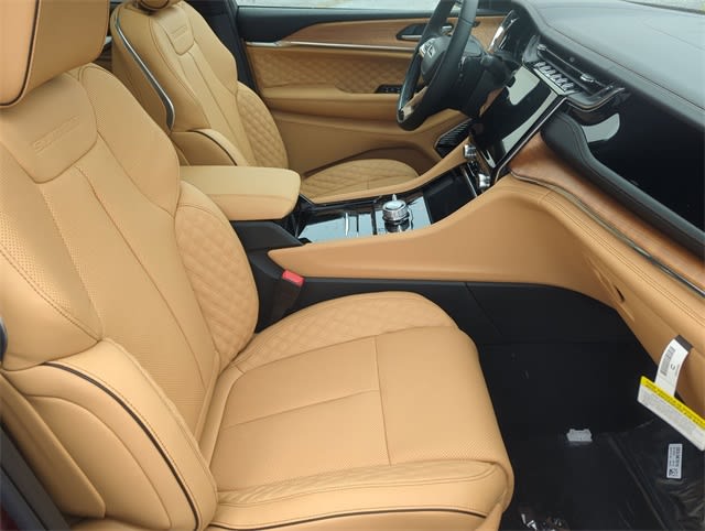 Thumbnail: 2025 Jeep Grand Cherokee - 11