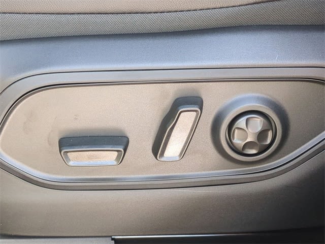 Thumbnail: 2025 Jeep Grand Cherokee L - 23