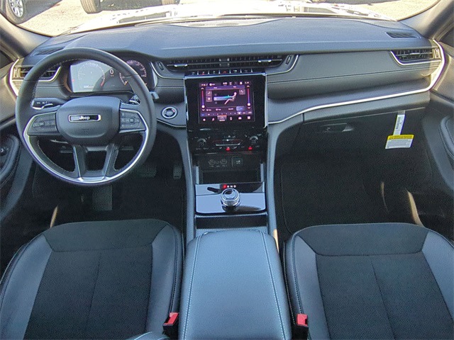 Thumbnail: 2025 Jeep Grand Cherokee L - 9