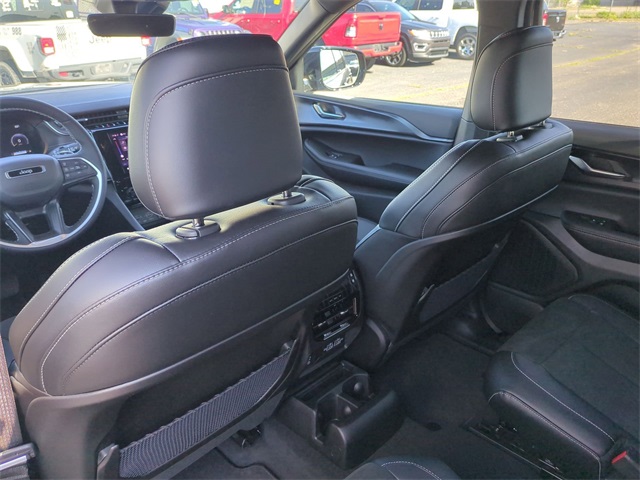 Thumbnail: 2025 Jeep Grand Cherokee L - 11