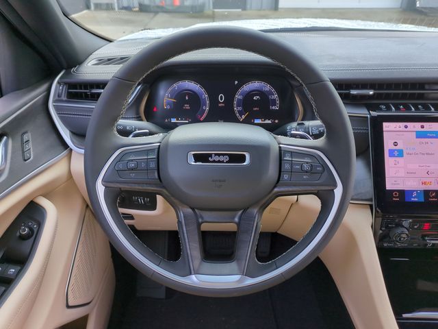 Thumbnail: 2025 Jeep Grand Cherokee L - 14