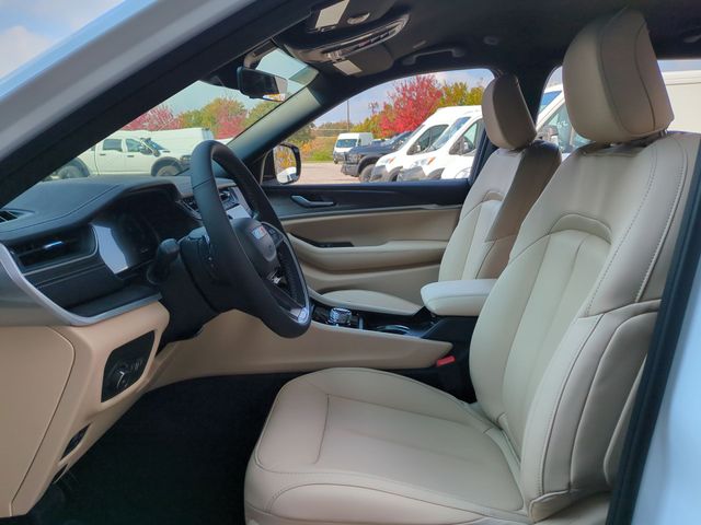 Thumbnail: 2025 Jeep Grand Cherokee L - 11