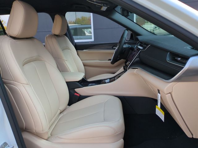 Thumbnail: 2025 Jeep Grand Cherokee L - 12