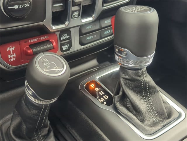 Thumbnail: 2025 Jeep Wrangler - 36