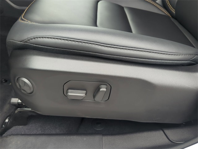 Thumbnail: 2025 Jeep Wrangler - 26