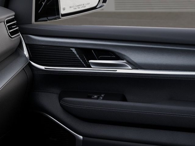 Thumbnail: 2026 Jeep Grand Wagoneer - 25