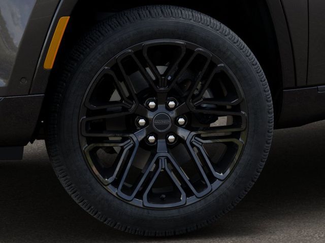 Thumbnail: 2026 Jeep Grand Wagoneer - 5