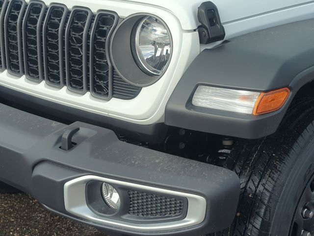 Thumbnail: 2026 Jeep Gladiator - 7