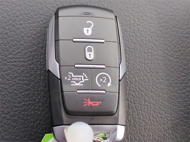 Thumbnail: 2025 RAM 1500 - 17