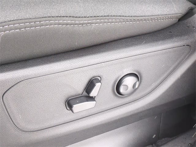 Thumbnail: 2025 RAM 1500 - 25