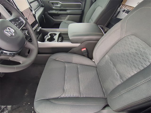 Thumbnail: 2025 RAM 1500 - 11