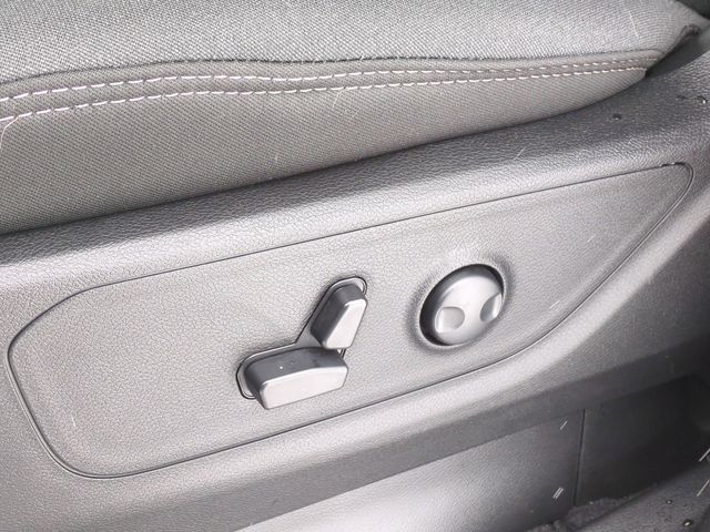 Thumbnail: 2025 RAM 1500 - 25