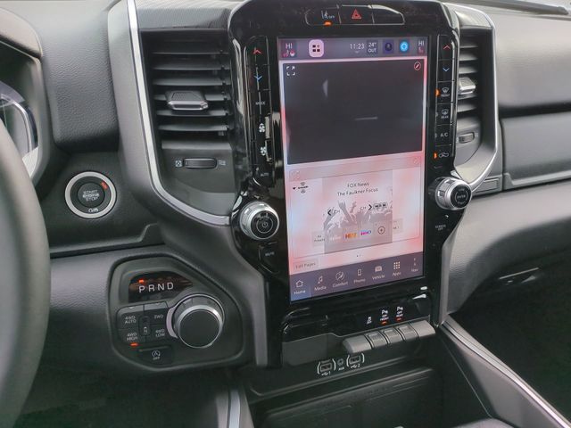 Thumbnail: 2025 RAM 1500 - 15