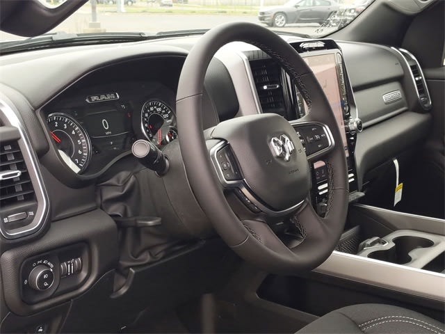 Thumbnail: 2025 RAM 1500 - 2