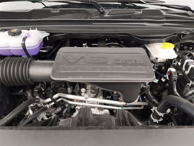 Thumbnail: 2025 RAM 1500 - 9