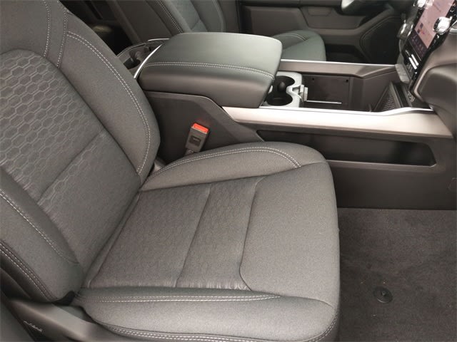 Thumbnail: 2025 RAM 1500 - 28