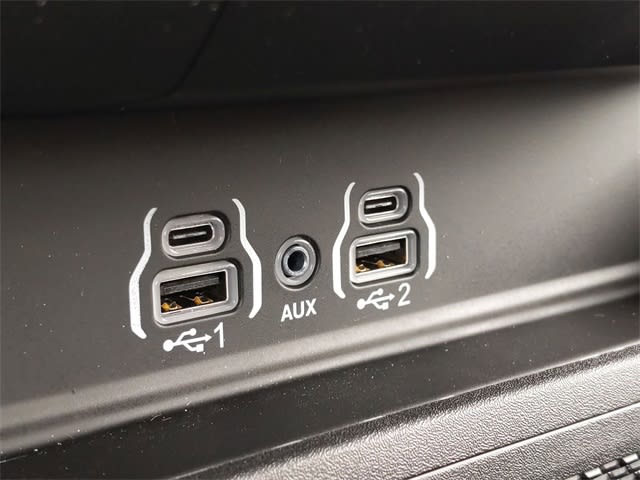 Thumbnail: 2025 RAM 1500 - 33