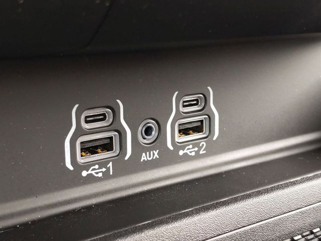 Thumbnail: 2025 RAM 1500 - 33