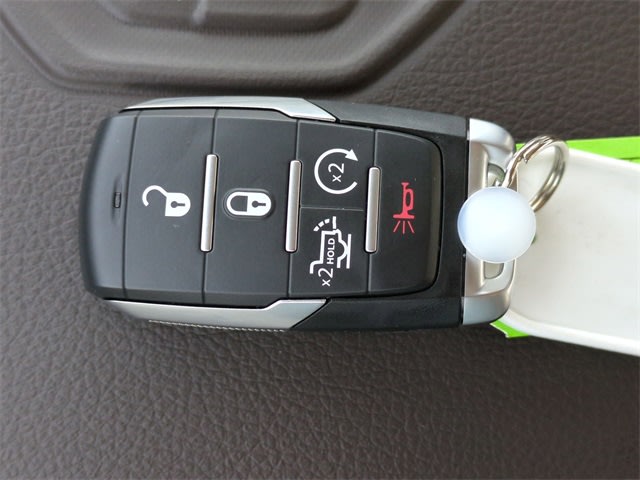 Thumbnail: 2025 RAM 1500 - 18