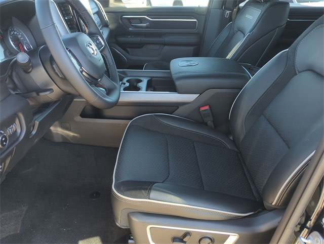 Thumbnail: 2025 RAM 1500 - 10