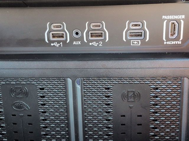 Thumbnail: 2025 RAM 1500 - 18