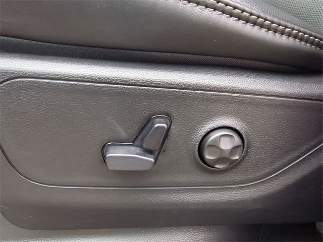 Thumbnail: 2026 RAM 1500 - 25