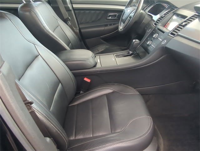 Thumbnail: 2016 Ford Taurus - 11
