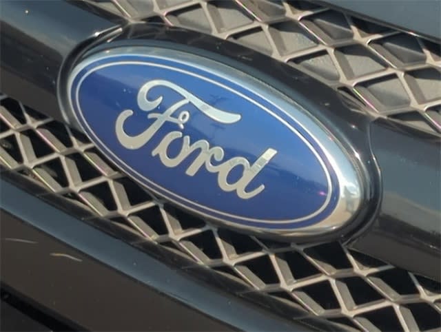 Thumbnail: 2014 Ford Explorer - 24